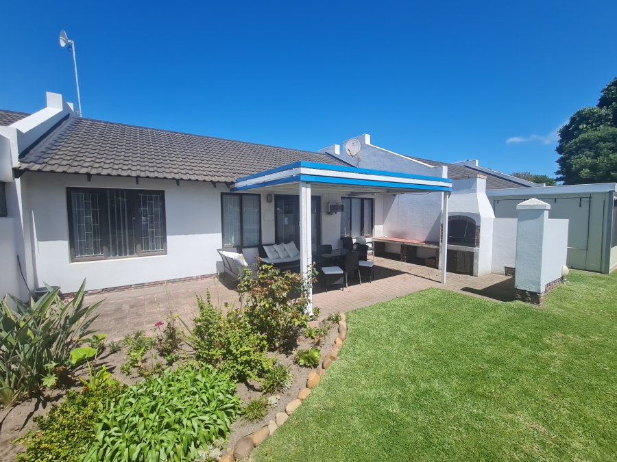 2 Bedroom Property for Sale in Paradise Beach Eastern Cape